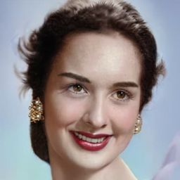 Gloria Romero 飾演 