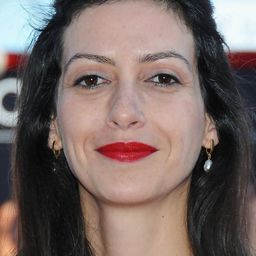 Reymonde Amsallem 飾演 