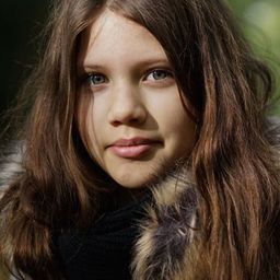 Maïa Quesemand - 閃爆水球隊演員 飾演Victoire