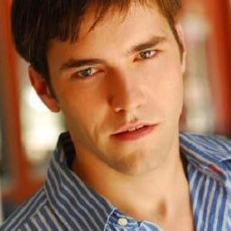 Sean Durrie 飾演 Nick