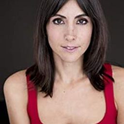 艾莉西亞·費南德茲 飾演 Leticia