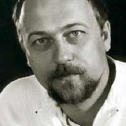 Péter Barbinek 飾演 Ödön