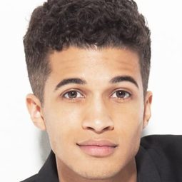 喬丹·費雪 - 奇妙迪士尼：魔法聖誕演員 飾演Performance