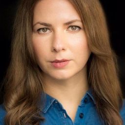 Cristina Stoica 飾演 Maria