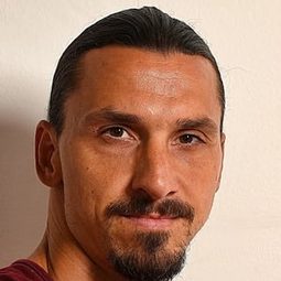 茲拉坦·伊布拉希莫維奇 - 我，伊巴謙莫域編劇