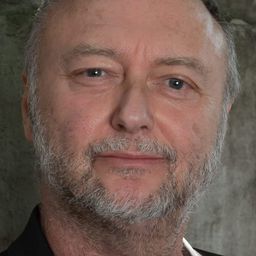 Luk Wyns 飾演 Alexander