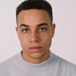 Dakota Trancher Williams 飾演 Ljungblad