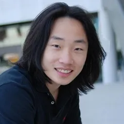 歐陽萬成 飾演 Self