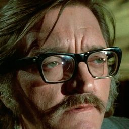 Eduardo Calvo 飾演 