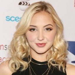 Audrey Whitby - 冤家決勝負演員 飾演Lala Zzyzx