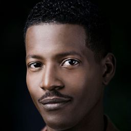 Corey Reynolds 飾演 Lonzo Williams