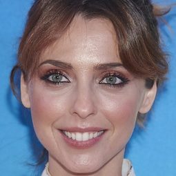 Leticia Dolera 飾演 Jennifer