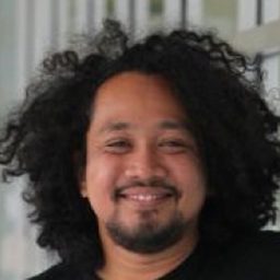 Anas Ridzuan 飾演 Malik