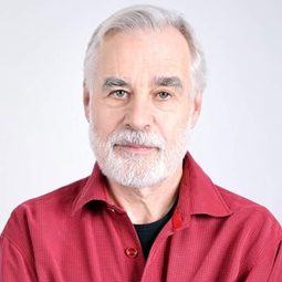 Thomas Hauff 飾演 Dr. William Edelman