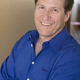 Peter Moore - 薰衣草演員 飾演Mark Leneer