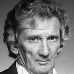 Daniel Cauchy 飾演 Paulo