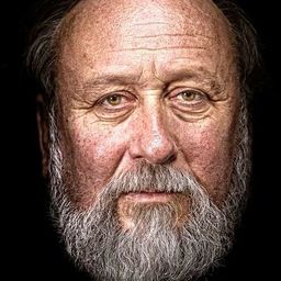 Friedrich Liechtenstein 飾演 Engischer König