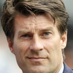Michael Laudrup 飾演 Self