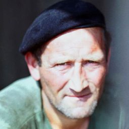 楊恩·希米茲巴赫 - 遊船黑白來演員 飾演Sidorowski