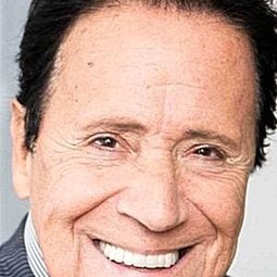 Giacomo Rizzo - The Schoolgirl演員 飾演Photographer