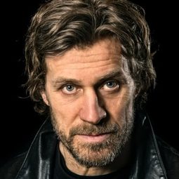 延斯·赫爾騰 飾演 Seth Rydell