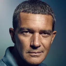 安東尼奧班達拉斯 飾演 Self