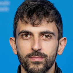 Yuval Abraham 飾演 Self