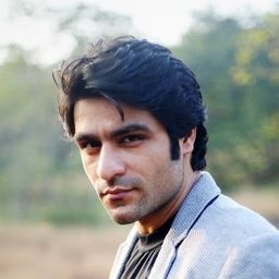 蘇尼·欣杜賈 飾演 Mukesh Dubey