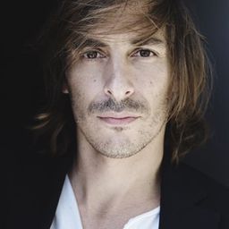 湯瑪士·希梅卡 飾演 Lucas