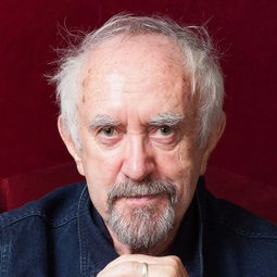 尊尼芬派斯 - 不思議先生演員 飾演Raymond Heacock