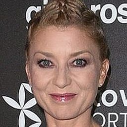 伊黛塔·奧絲佐卡 飾演 Patsy