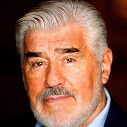Mario Adorf 飾演 Fred. der Esel-Stimme