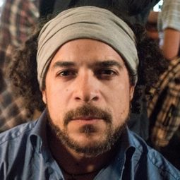 柯瑞·包勒斯 飾演 Cory