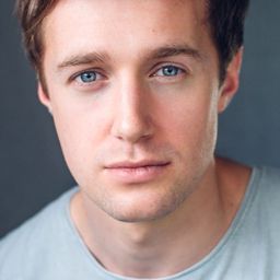 Leon Wadham - Moving導演