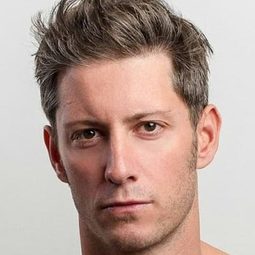 狄耶戈·卡薩努誒瓦 - Mujeres arriba演員 飾演Ignacio