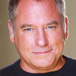 Jeremy Kewley - 艾美的世界演員 飾演Maurice Reitman