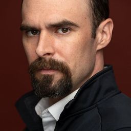 Tommy Buck - 小三大計演員 飾演Québécois Female Singer