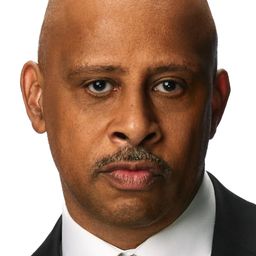 Ruben Santiago-Hudson 飾演 Detective Crawford
