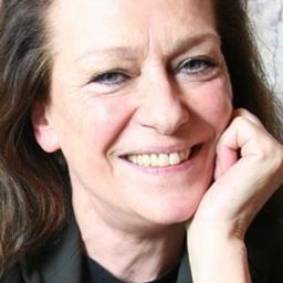 Beatrice Kessler - Ursula演員 飾演