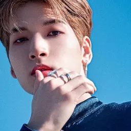 金城 碧海 飾演 Ryō Sawamura