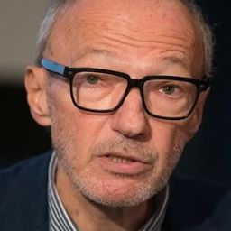 Maciej Karpiński - 鐵漢傳奇編劇