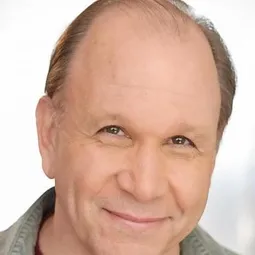 Brad Blaisdell 飾演 Hugh Miner