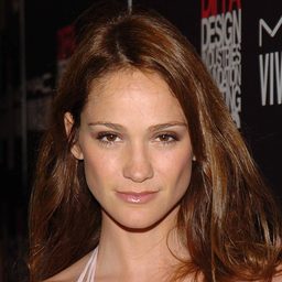 Ines Rivero - 穿Prada的惡魔演員 飾演Clacker in Elevator