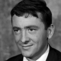 Jerzy Karaszkiewicz - 遊船黑白來演員 飾演Angler