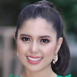 Isabella De Leon 飾演 Jasmine