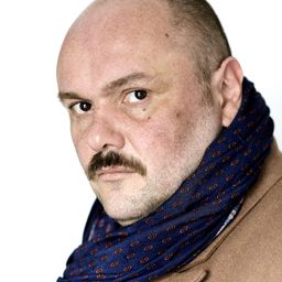 Benjamin Georjon 飾演 CSO Sergeant