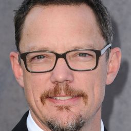 馬修·利拉德 飾演 Shaggy Rogers (voice)