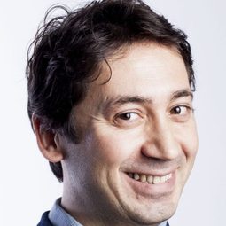 烏諾·耶特 - 失匙開鎖佬演員 飾演Salih