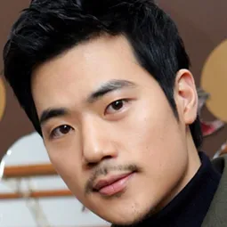 金剛于 - The Aggressives演員 飾演Moggy