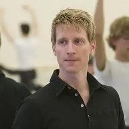 伊森·史泰菲爾 飾演 Oberon